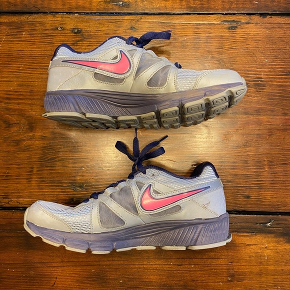 Nike Shoes - Women’s Nike Sneakers